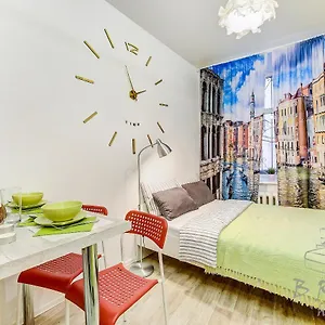 Home4day Central Apart Rubinstein Street St Pétersbourg